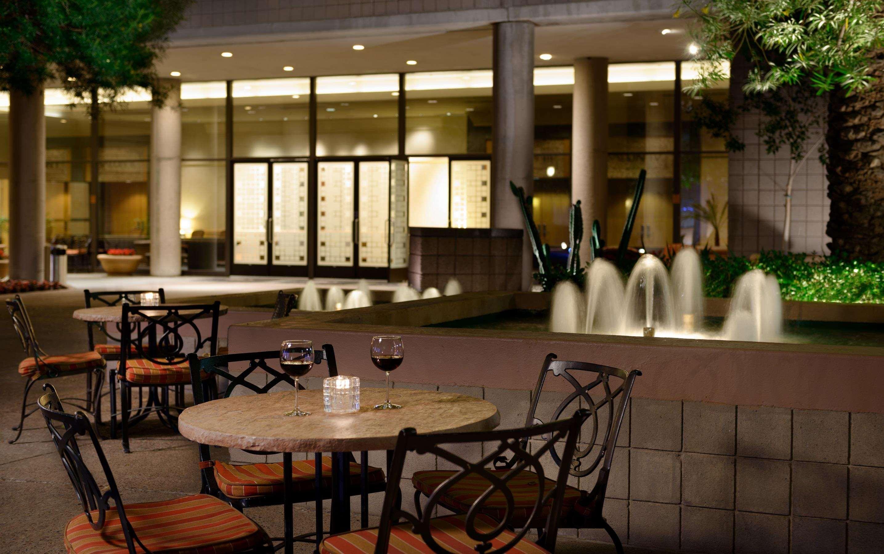 Doubletree Suites By Hilton Phoenix Exterior foto