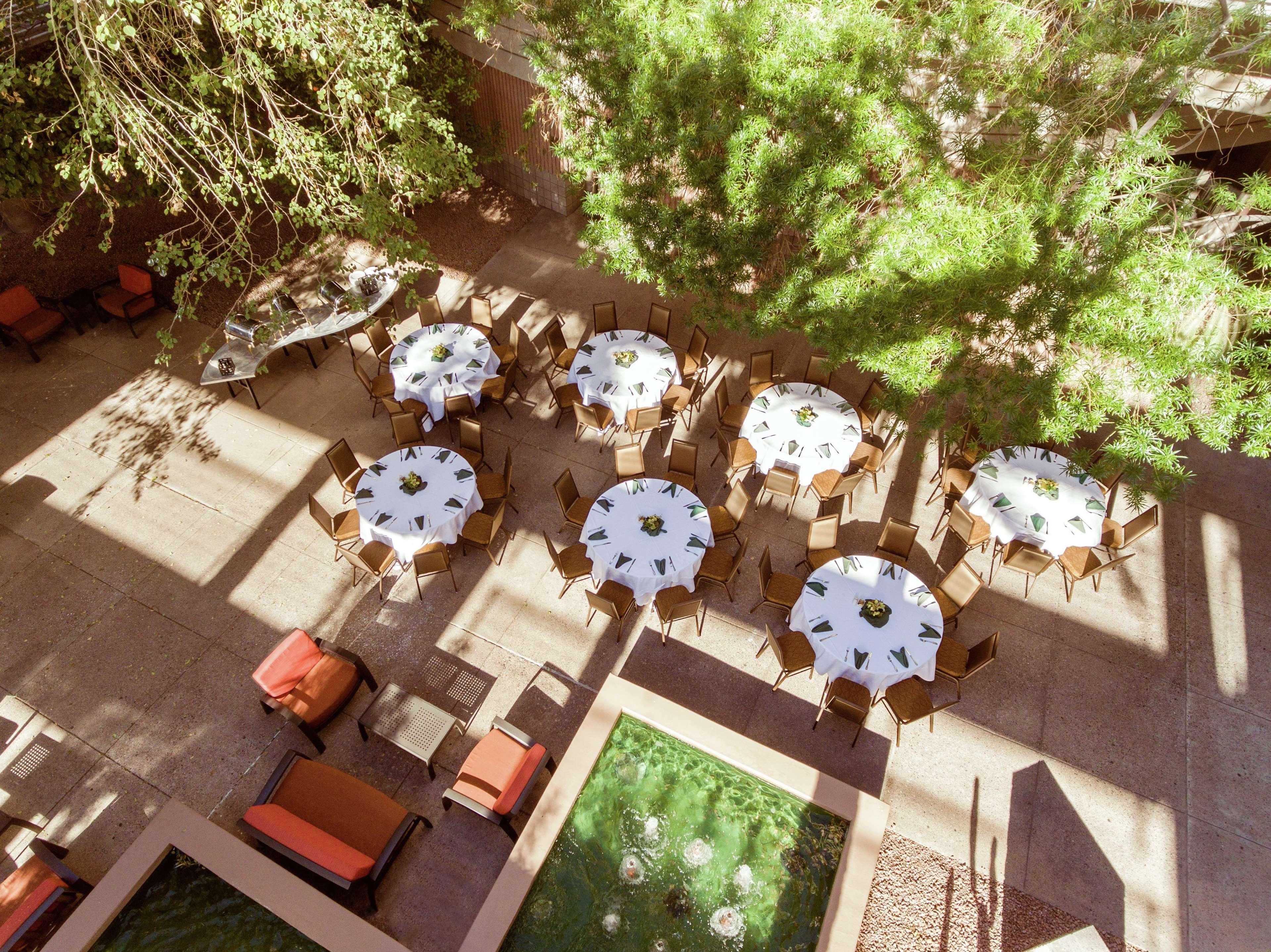 Doubletree Suites By Hilton Phoenix Exterior foto